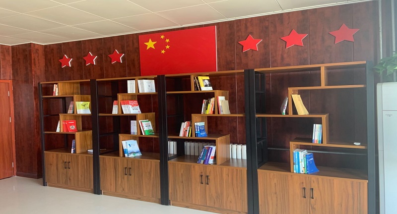 【能環(huán)熱力】“贈人玫瑰、手留余香”能環(huán)熱力開展員工自愿捐贈圖書活動 (2).jpg